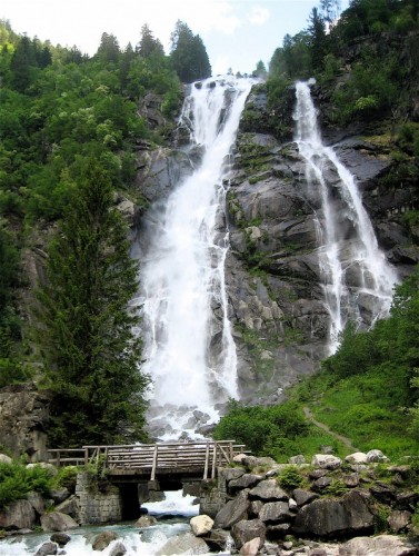 Val Genova Sul Sentiero Delle Cascate Travel Dreams