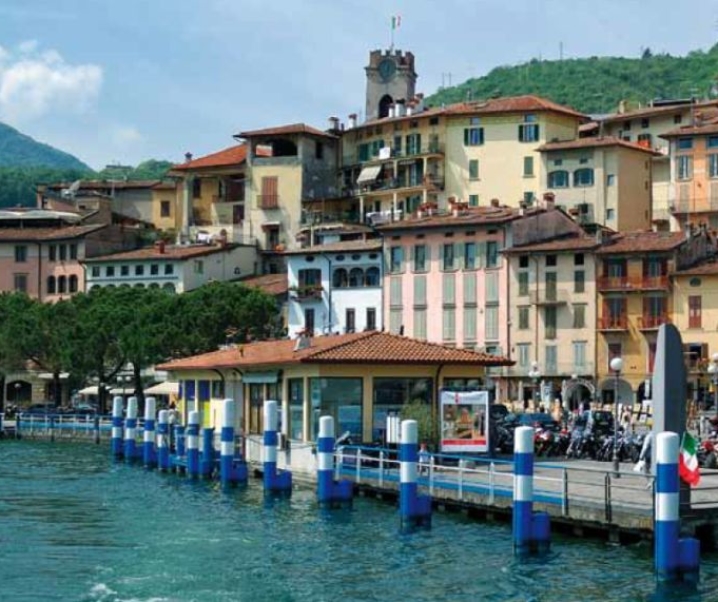 A Lovere, sulle sponde dell’Iseo