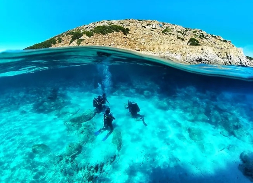 Snorkeling e immersioni in Sardegna: i luoghi adatti a esperti e neofiti
