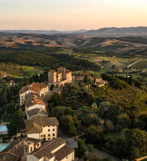 Weekend al Toscana Resort Castelfalfi: sport, natura e benessere nell’antico borgo extralusso
