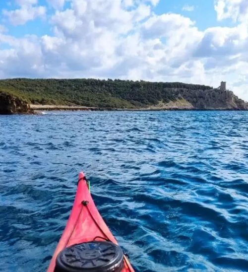 Kayak in Puglia: dal Gargano a Leuca, meraviglie a pelo d’acqua